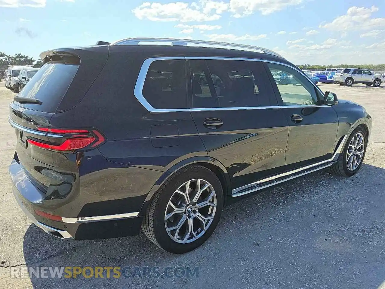 3 Photograph of a damaged car 5UX23EM07R9V08996 BMW X7 2024