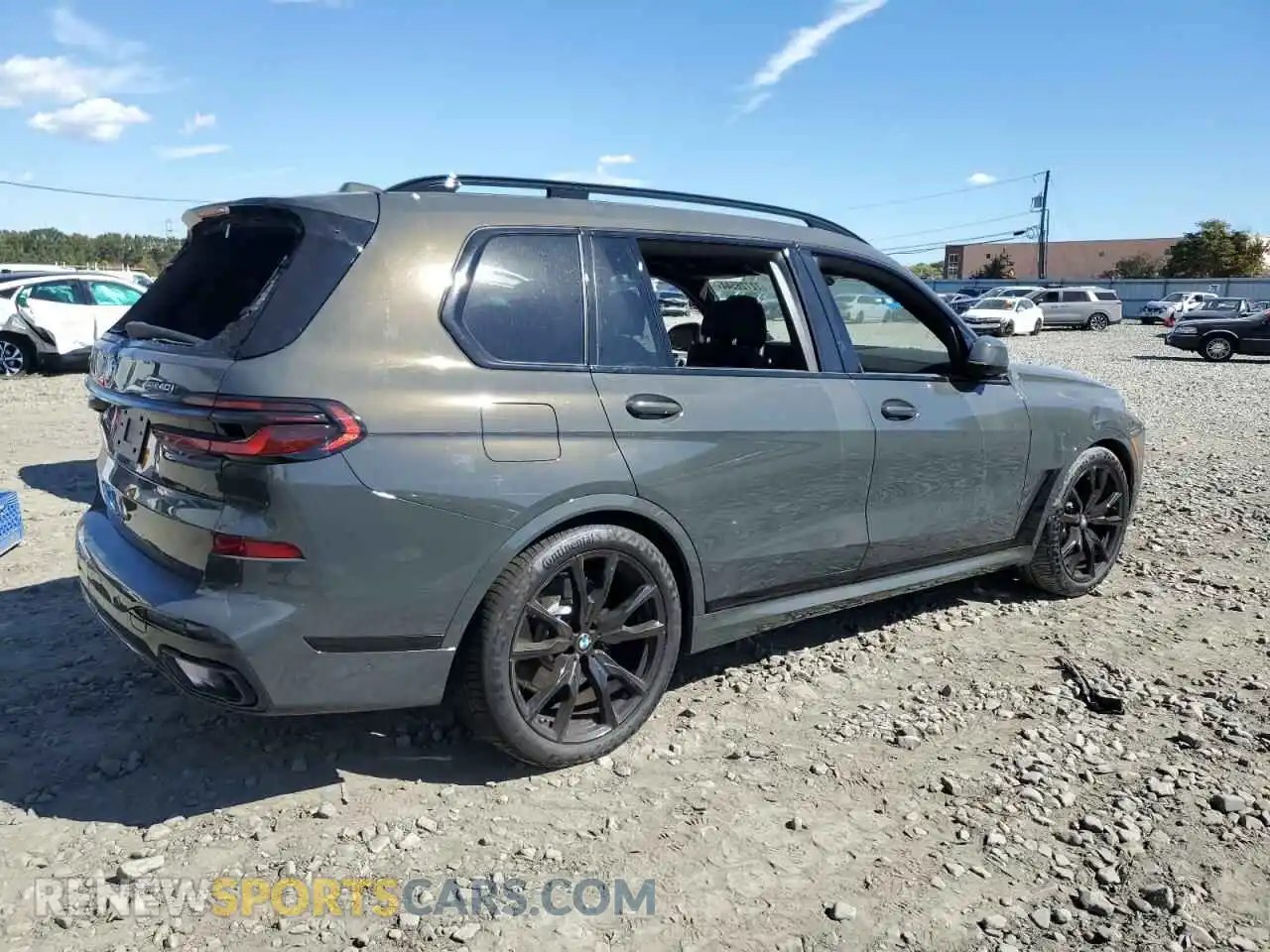 3 Photograph of a damaged car 5UX23EM07R9V99980 BMW X7 2024