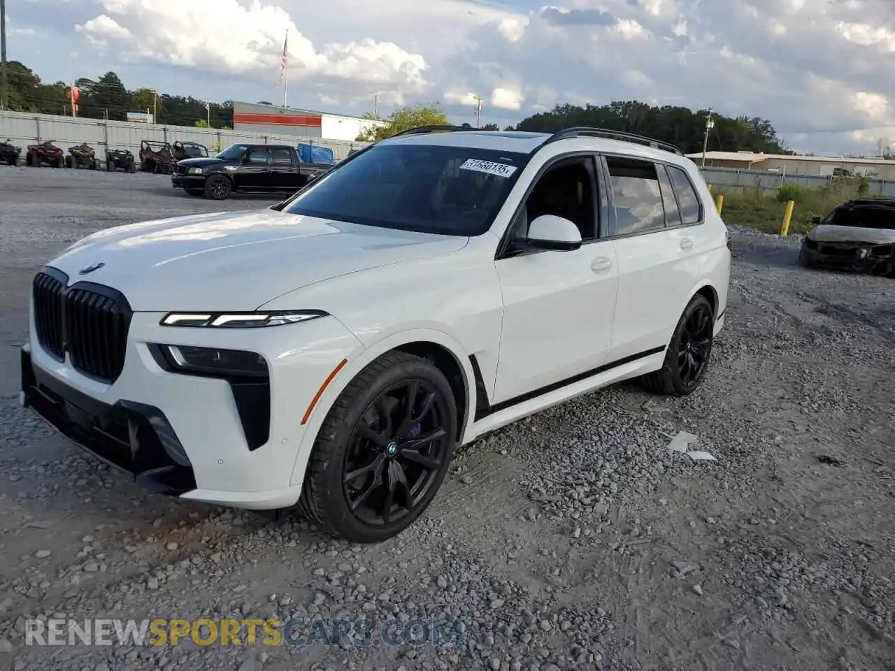 1 Photograph of a damaged car 5UX23EM08R9T46327 BMW X7 2024