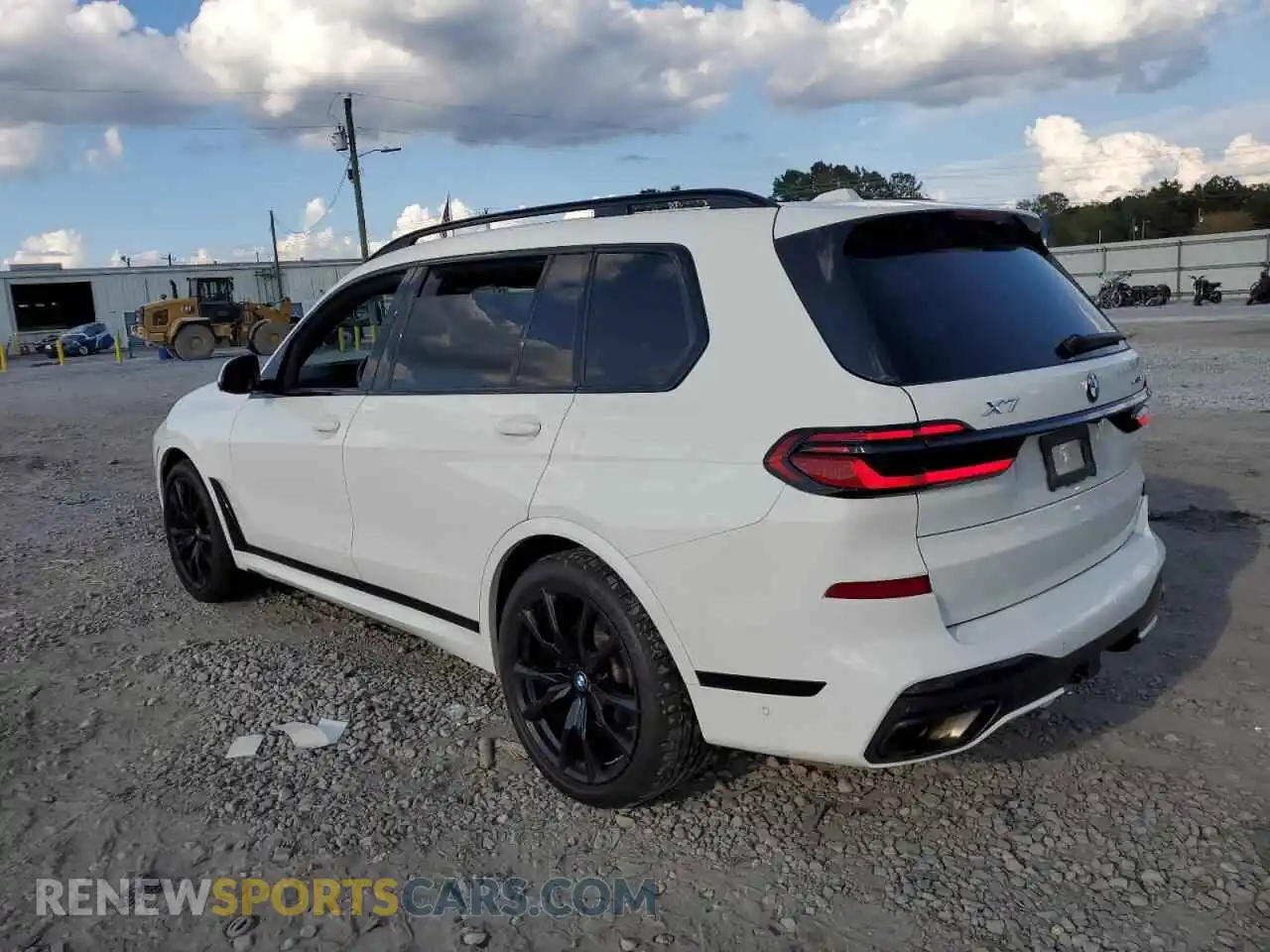 2 Photograph of a damaged car 5UX23EM08R9T46327 BMW X7 2024