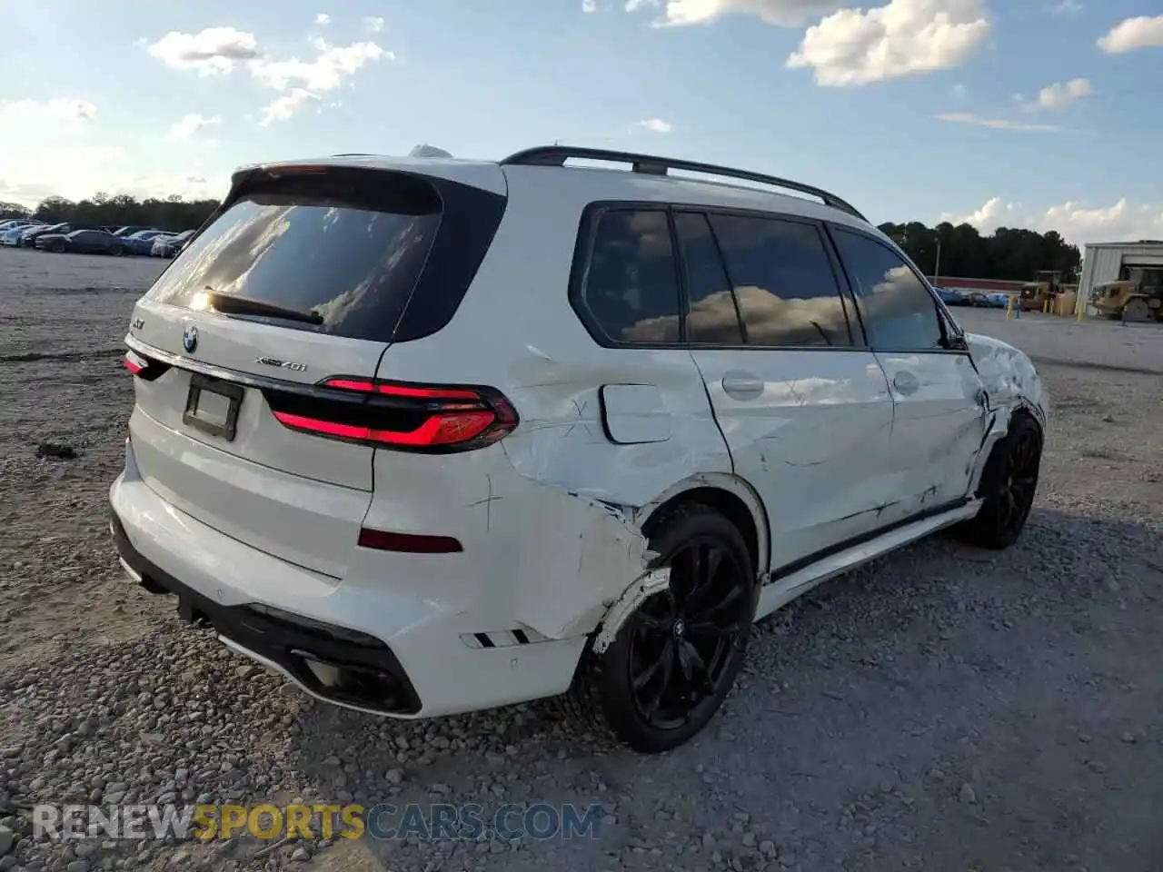 3 Photograph of a damaged car 5UX23EM08R9T46327 BMW X7 2024