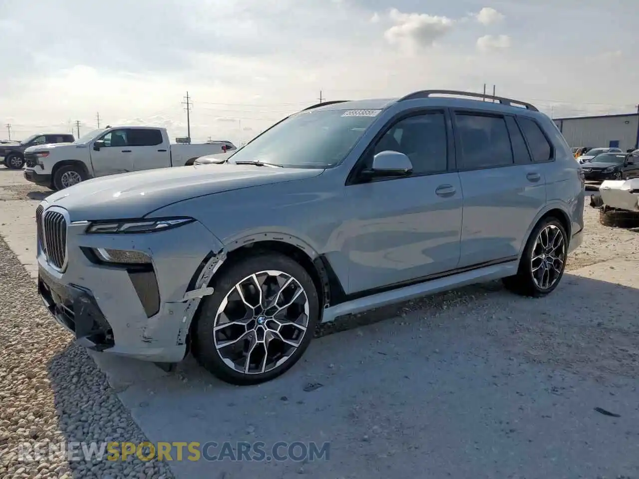 1 Photograph of a damaged car 5UX23EM08R9V16878 BMW X7 2024