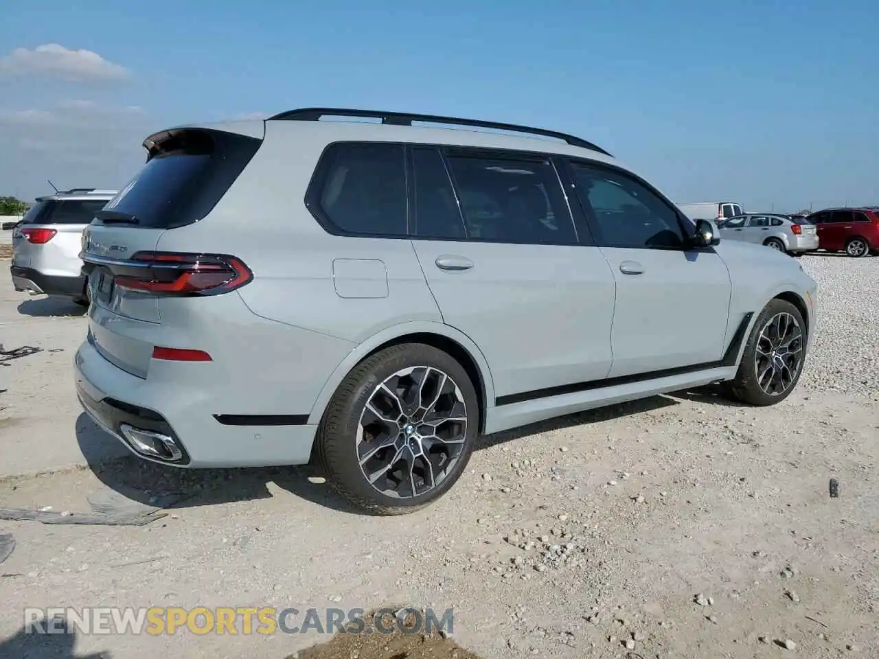3 Photograph of a damaged car 5UX23EM08R9V16878 BMW X7 2024