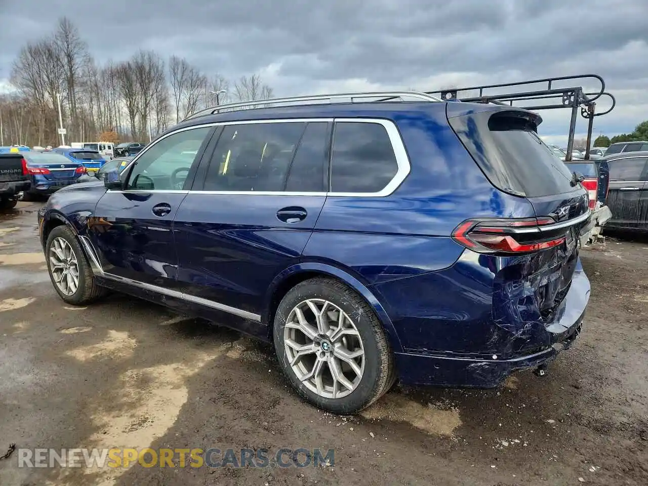 2 Photograph of a damaged car 5UX23EM09R9R42935 BMW X7 2024