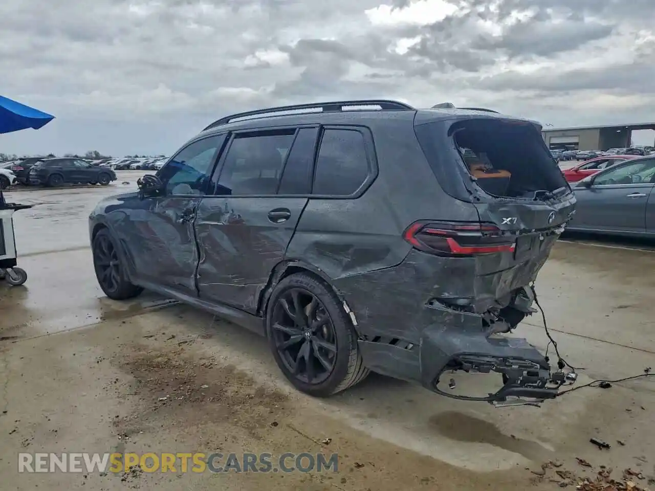 2 Photograph of a damaged car 5UX23EM09R9T44747 BMW X7 2024