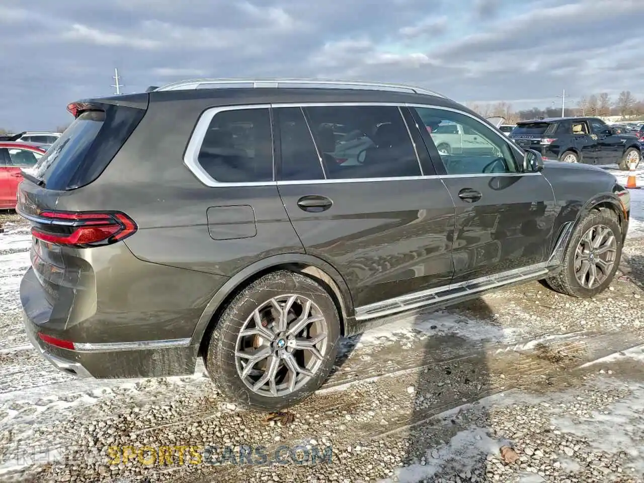 3 Photograph of a damaged car 5UX23EM09R9T49222 BMW X7 2024