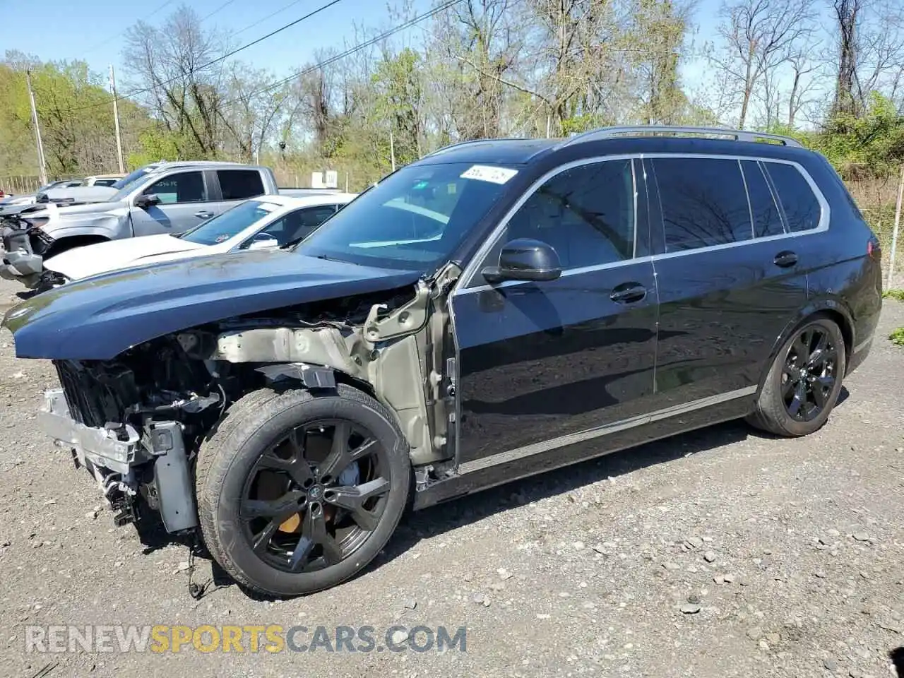 1 Фотография поврежденного автомобиля 5UX23EM09R9T85217 BMW X7 2024