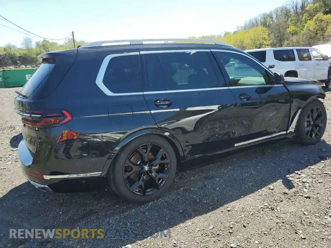 3 Фотография поврежденного автомобиля 5UX23EM09R9T85217 BMW X7 2024