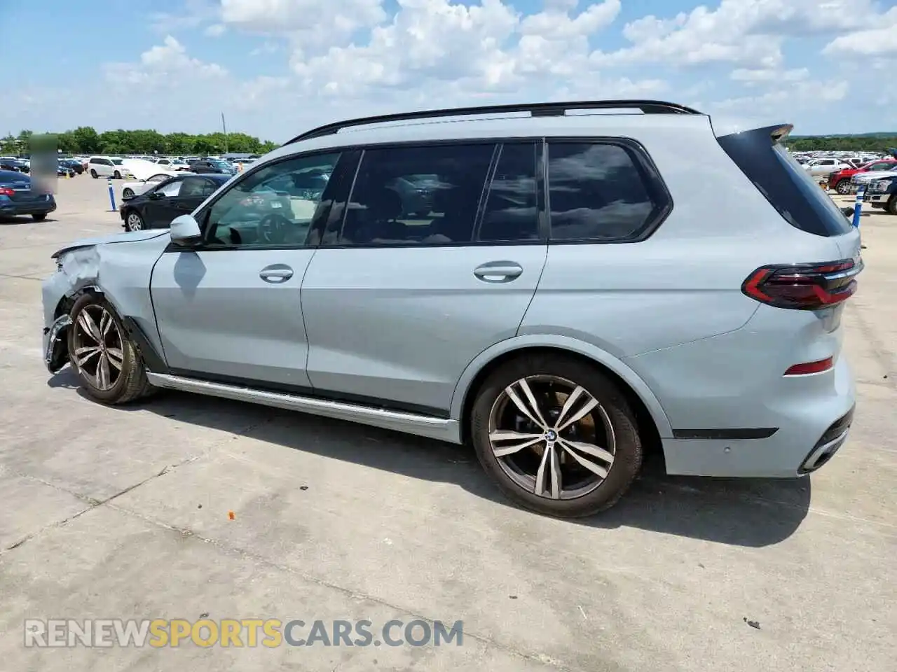 2 Photograph of a damaged car 5UX23EM09R9U14053 BMW X7 2024