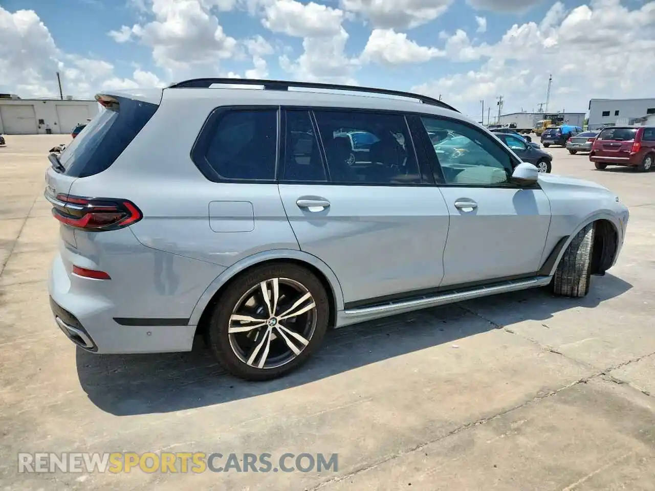 3 Photograph of a damaged car 5UX23EM09R9U14053 BMW X7 2024