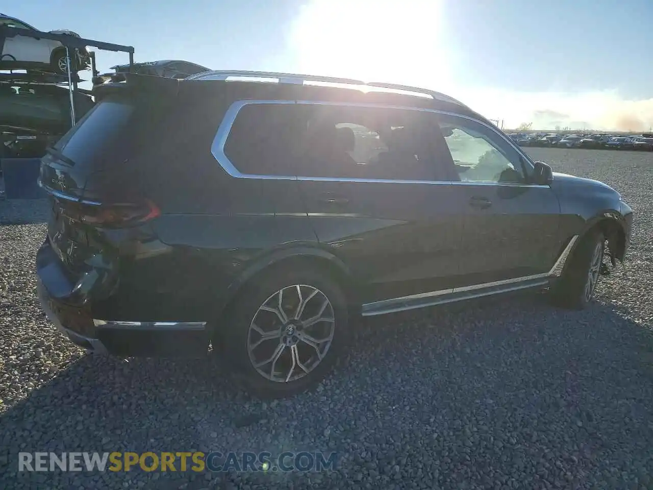 3 Фотография поврежденного автомобиля 5UX23EM09R9U39549 BMW X7 2024