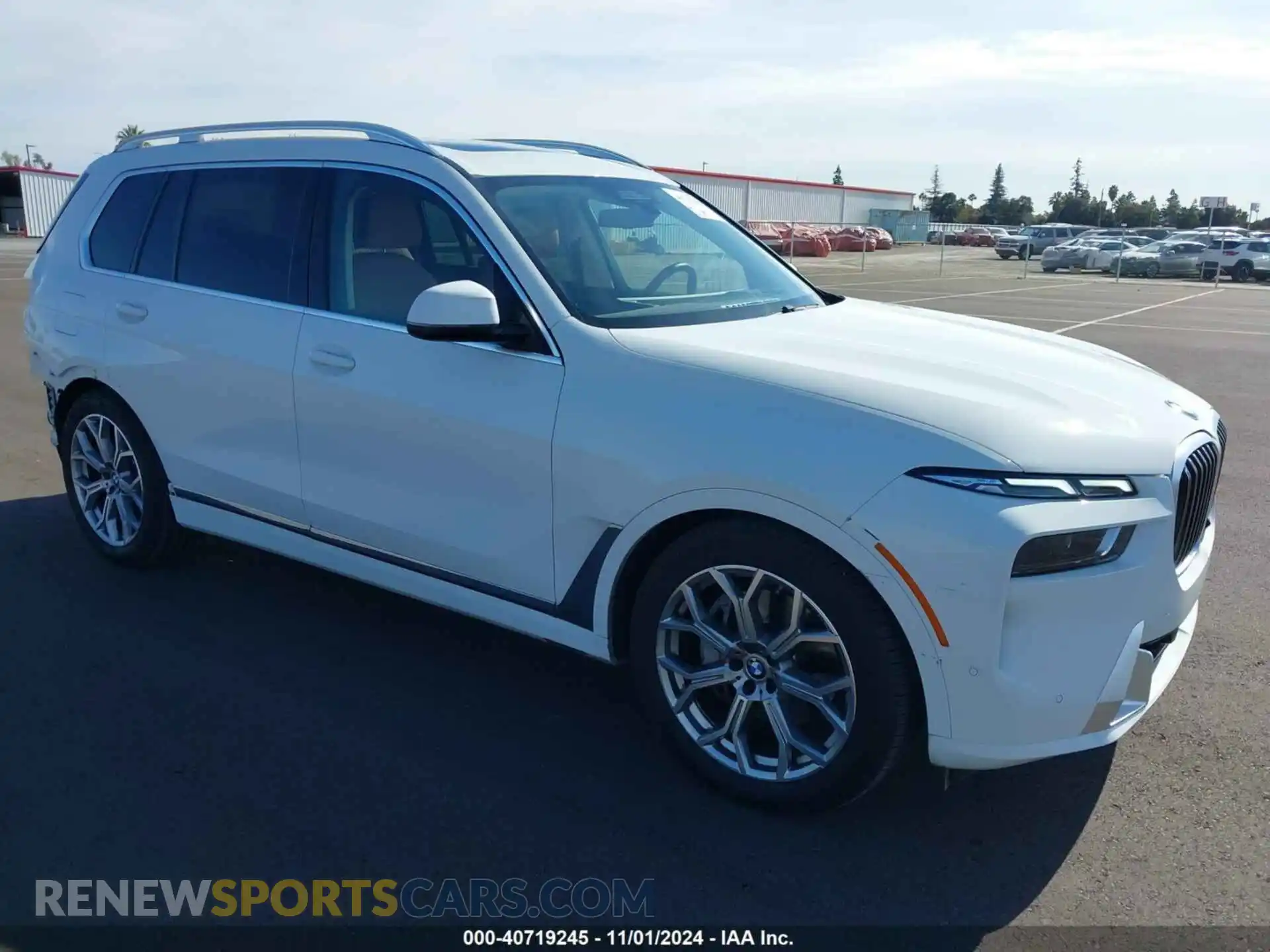 1 Photograph of a damaged car 5UX23EM09R9U59929 BMW X7 2024