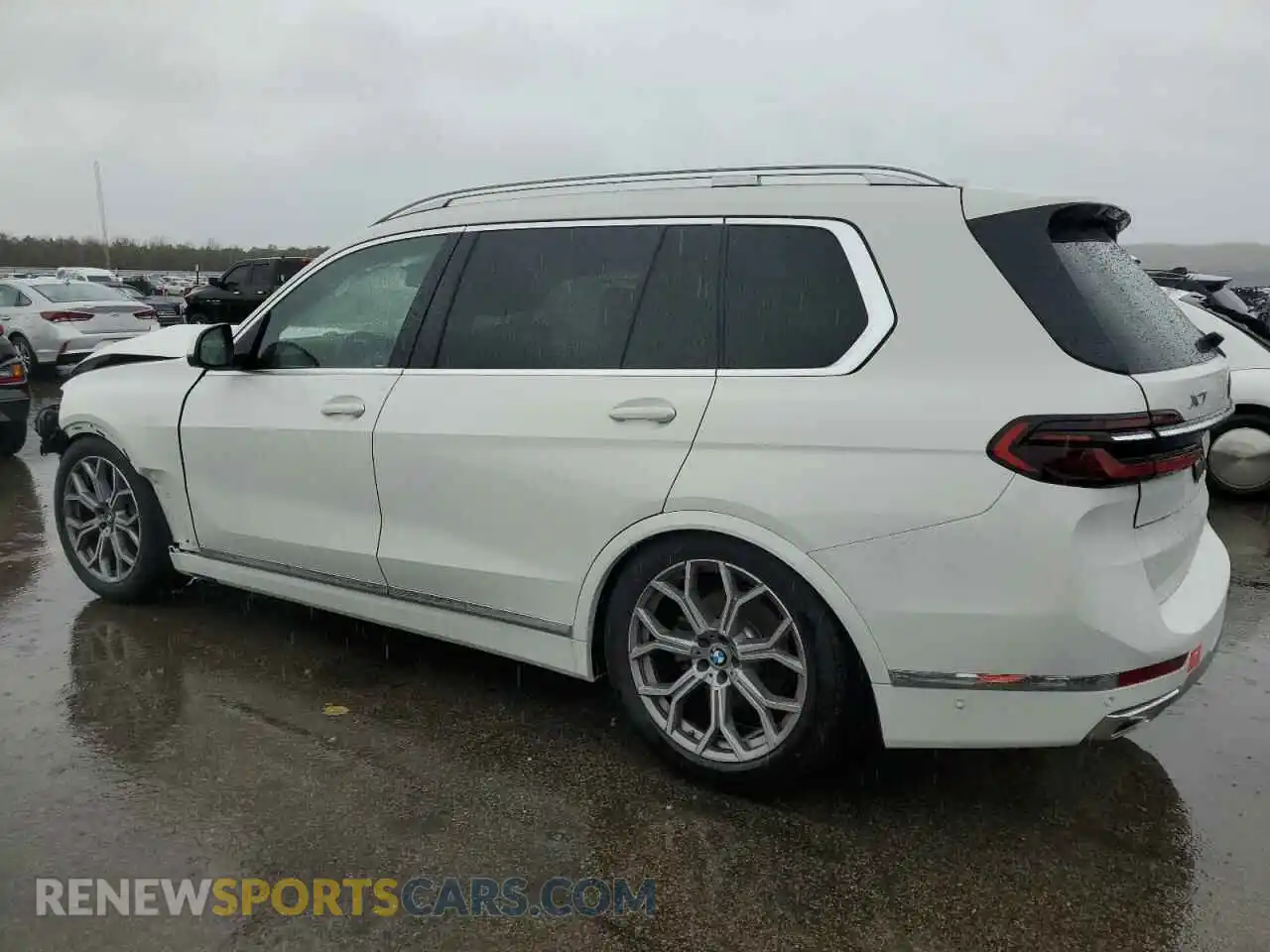 2 fotografías del automóvil dañado 5UX23EM09R9U73510 BMW X7 2024
