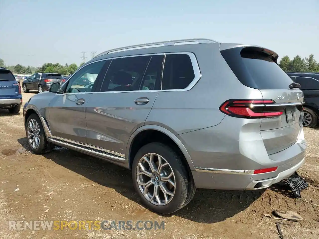 2 Фотография поврежденного автомобиля 5UX23EM09R9V53793 BMW X7 2024
