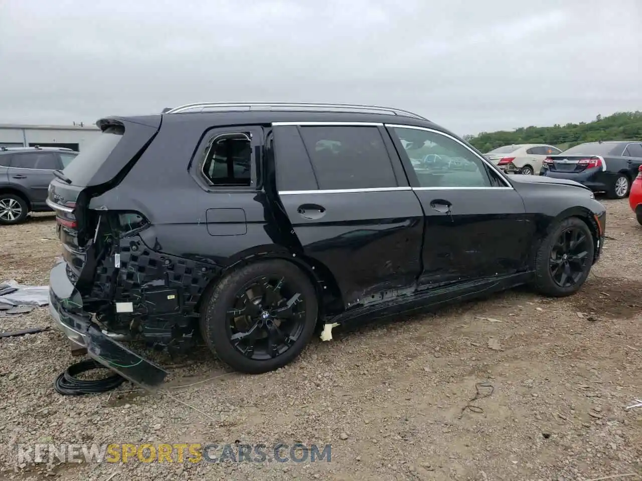3 fotografías del automóvil dañado 5UX23EM0XR9S31311 BMW X7 2024