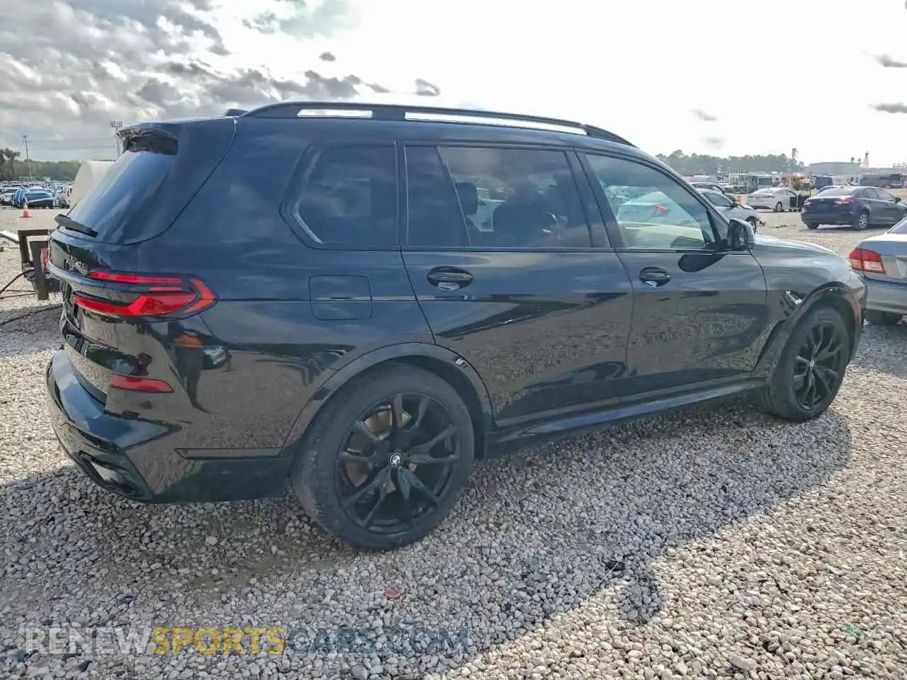 3 Photograph of a damaged car 5UX23EM0XR9S34239 BMW X7 2024