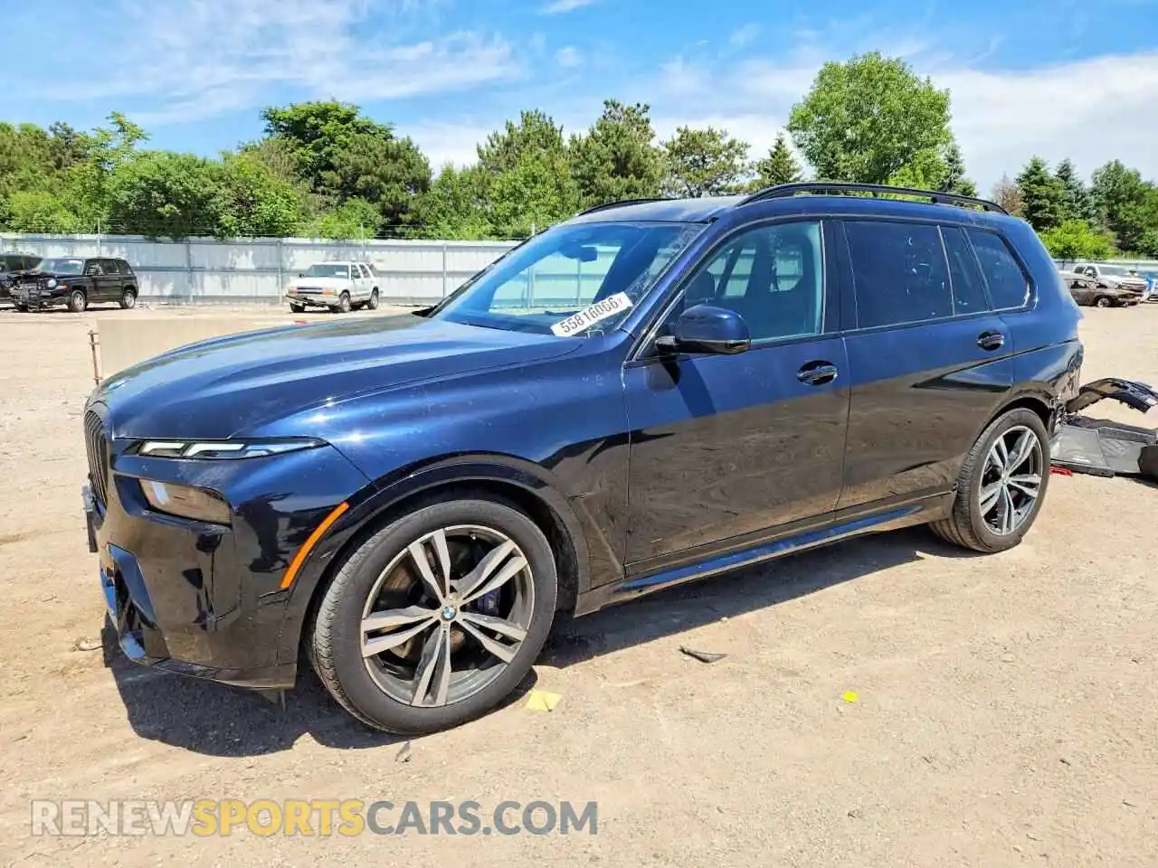 1 Photograph of a damaged car 5UX23EM0XR9S57309 BMW X7 2024