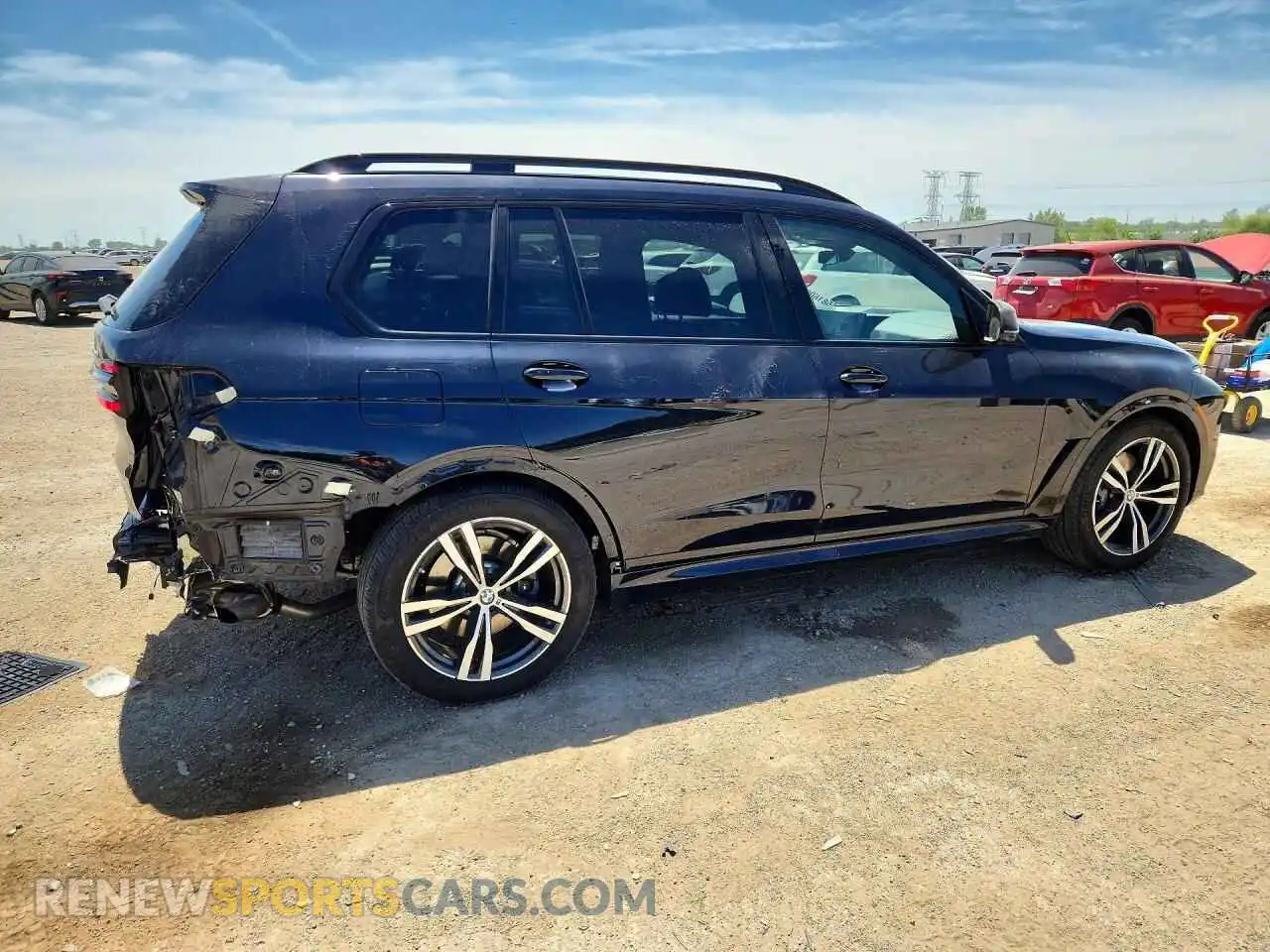 3 Photograph of a damaged car 5UX23EM0XR9S57309 BMW X7 2024