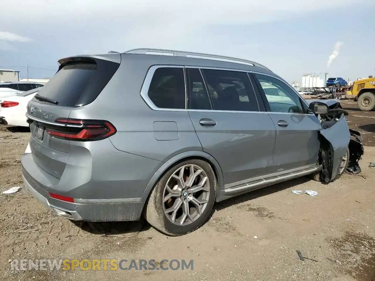3 Photograph of a damaged car 5UX23EM0XR9S60730 BMW X7 2024
