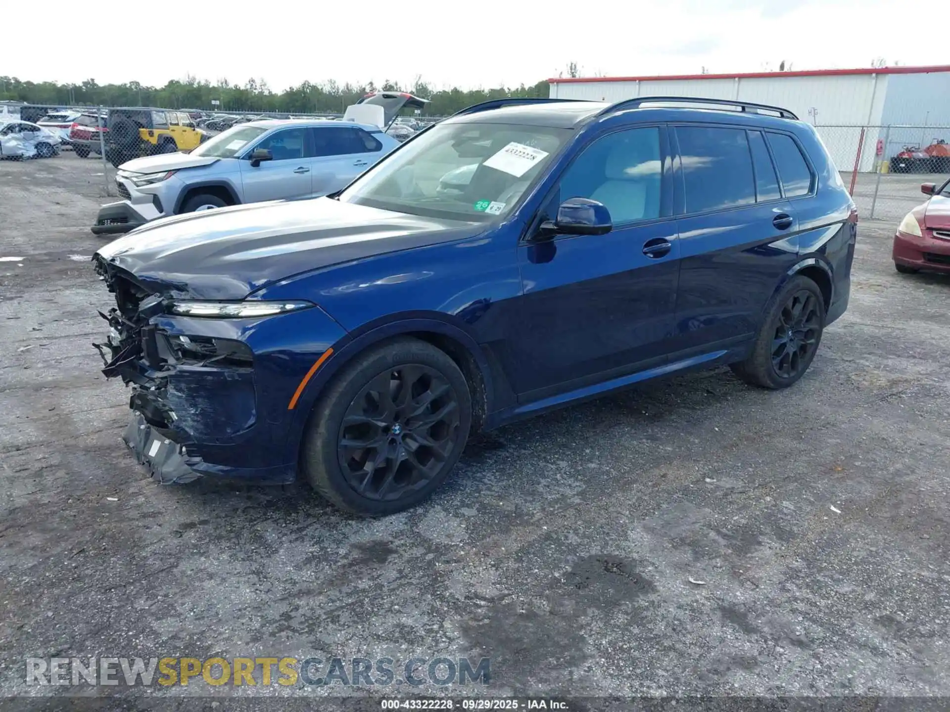 2 Photograph of a damaged car 5UX23EM0XR9T86196 BMW X7 2024