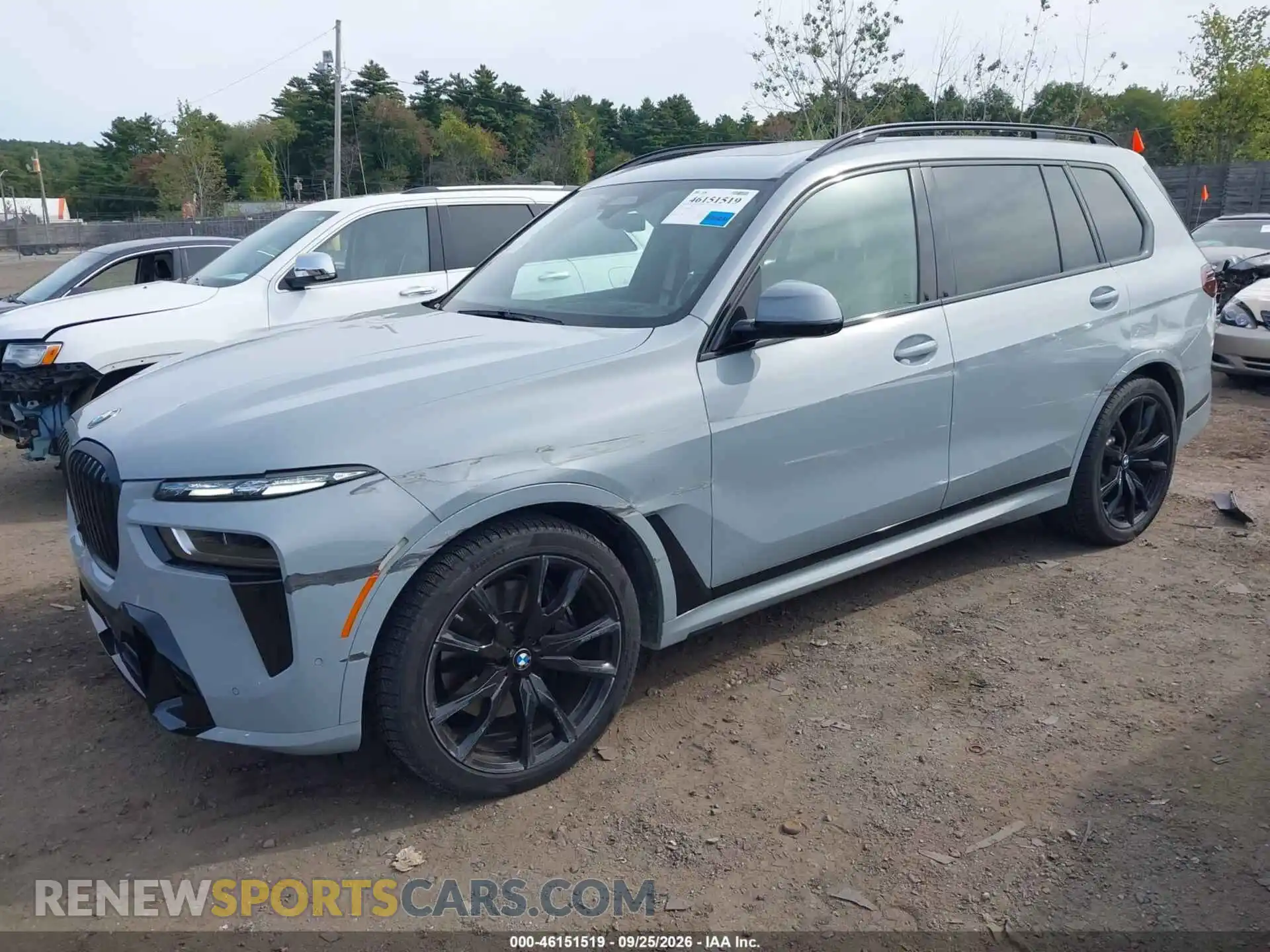 2 Photograph of a damaged car 5UX23EM0XR9U59986 BMW X7 2024