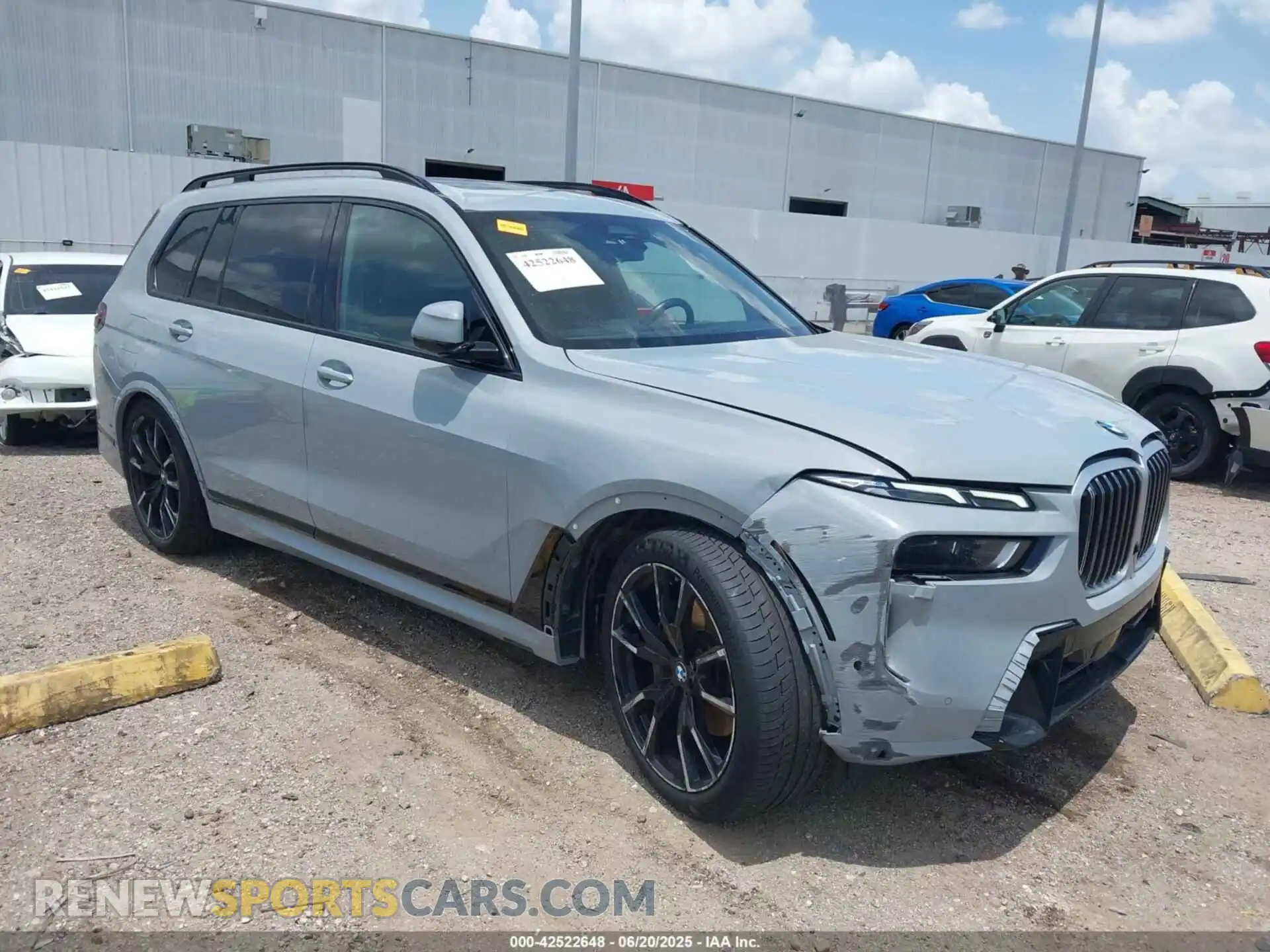 1 Фотография поврежденного автомобиля 5UX23EM0XR9U85925 BMW X7 2024