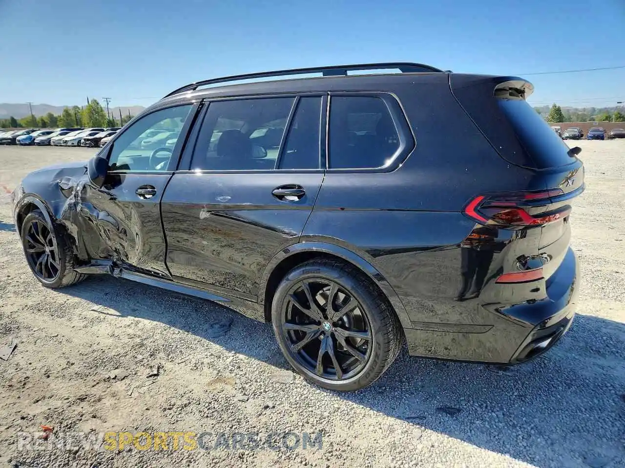 2 Фотография поврежденного автомобиля 5UX23EM0XR9V13562 BMW X7 2024