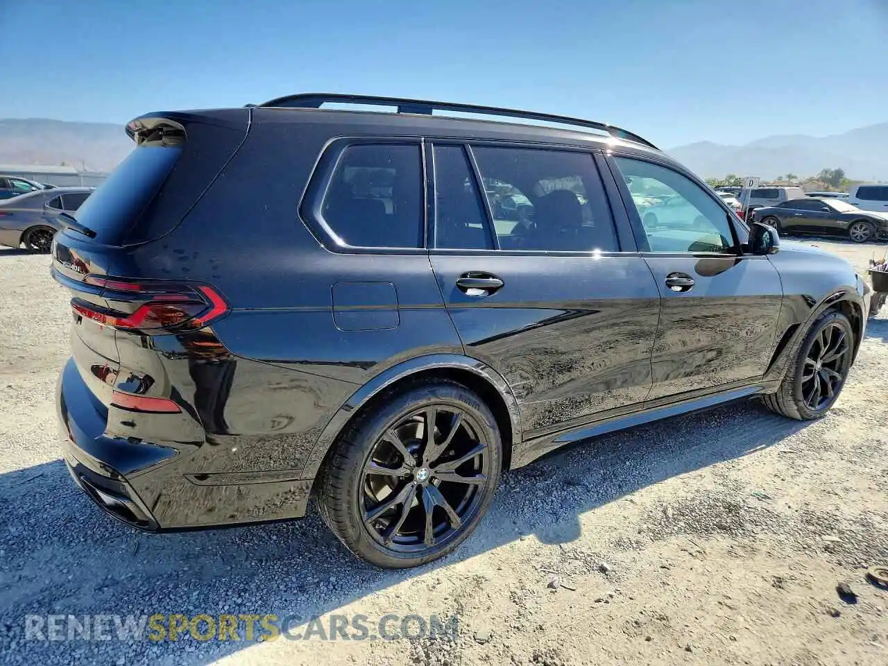 3 Фотография поврежденного автомобиля 5UX23EM0XR9V13562 BMW X7 2024