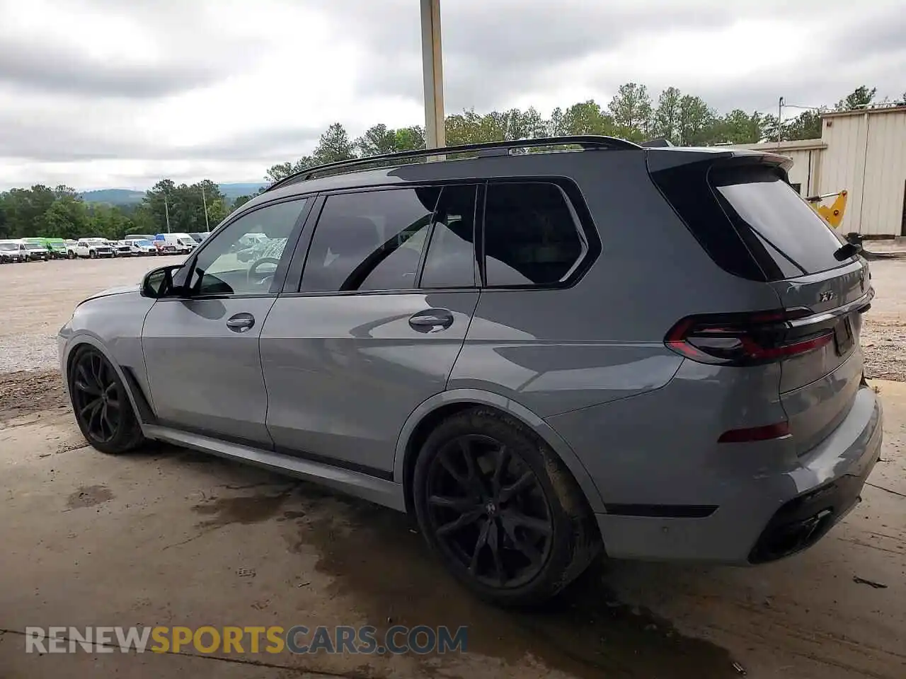 2 Фотография поврежденного автомобиля 5UX33EM03R9T73102 BMW X7 2024