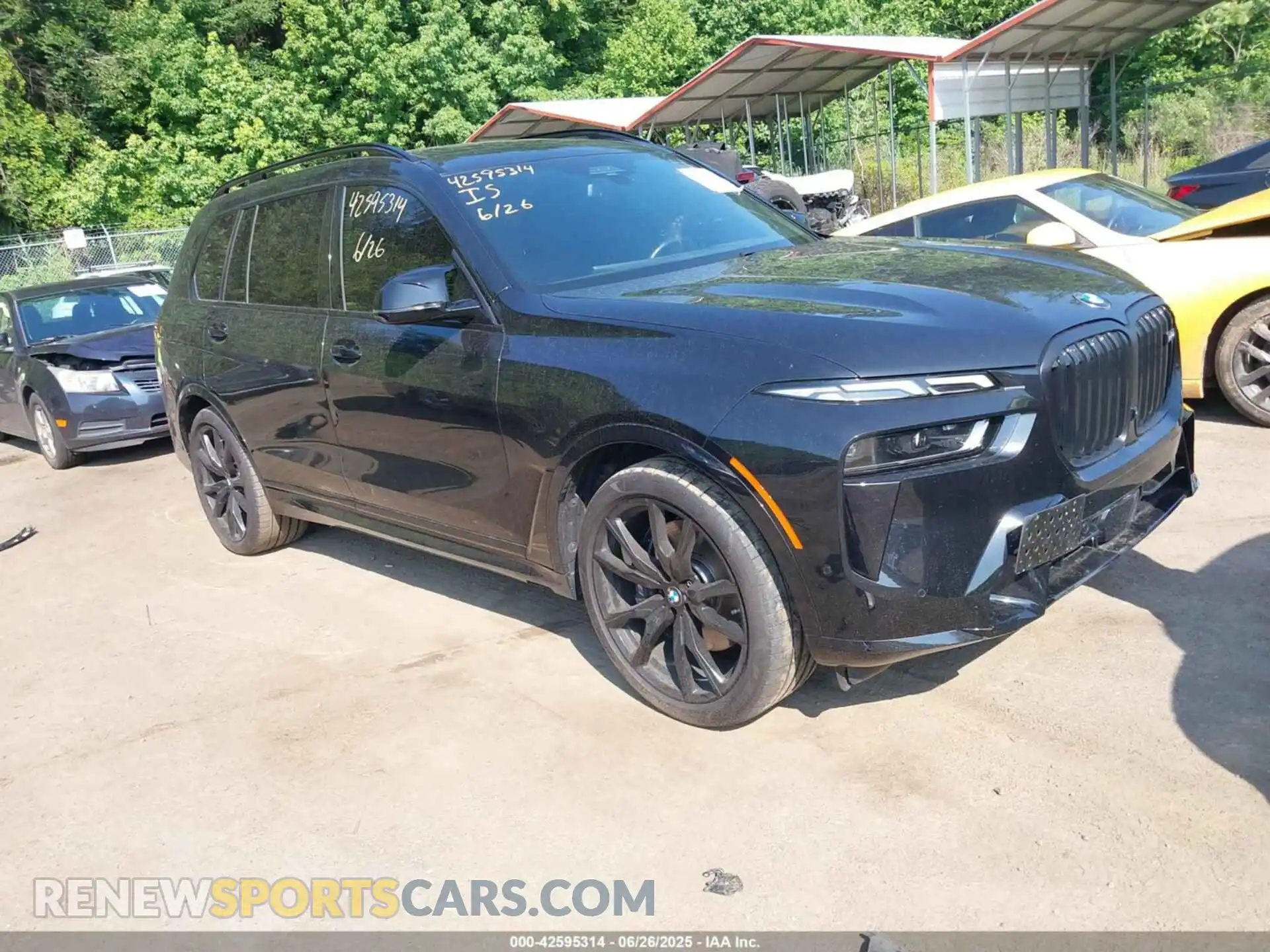 1 Photograph of a damaged car 5UX33EM0XR9U07116 BMW X7 2024
