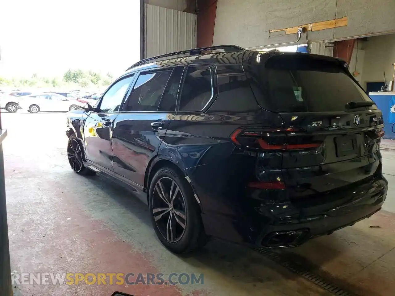 2 Фотография поврежденного автомобиля 5UX33EM0XR9V87293 BMW X7 2024