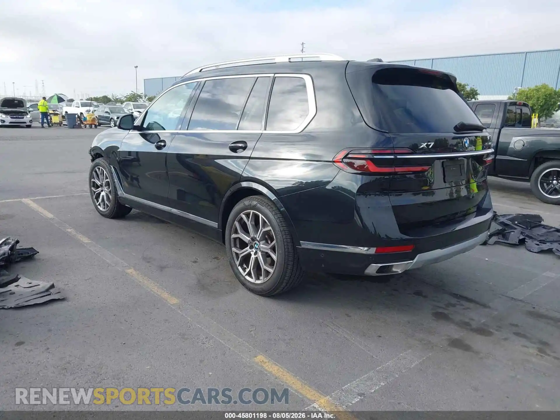 3 Photograph of a damaged car 5UX23EM00S9W39225 BMW X7 2025