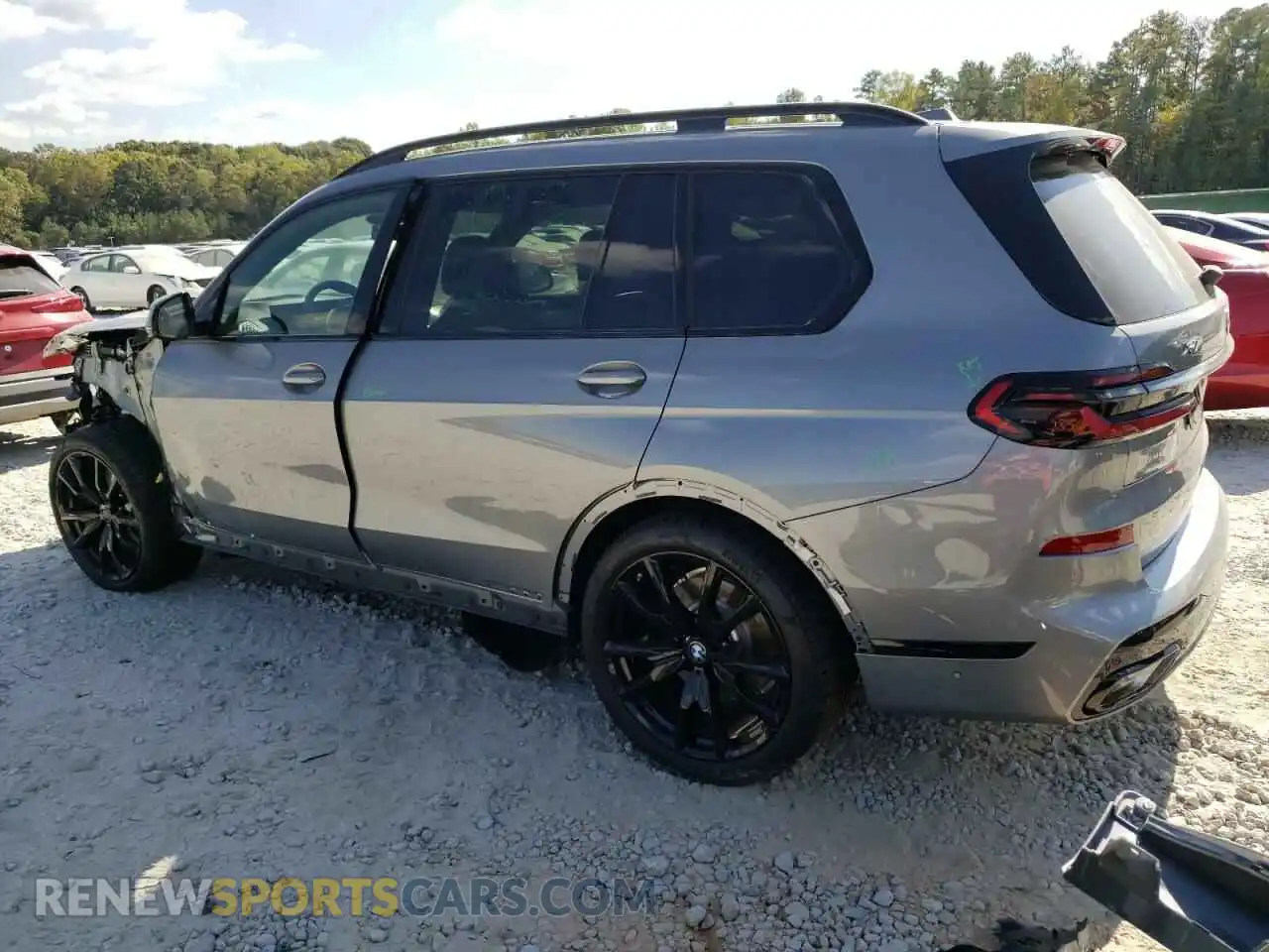 2 Photograph of a damaged car 5UX23EM00S9W98100 BMW X7 2025
