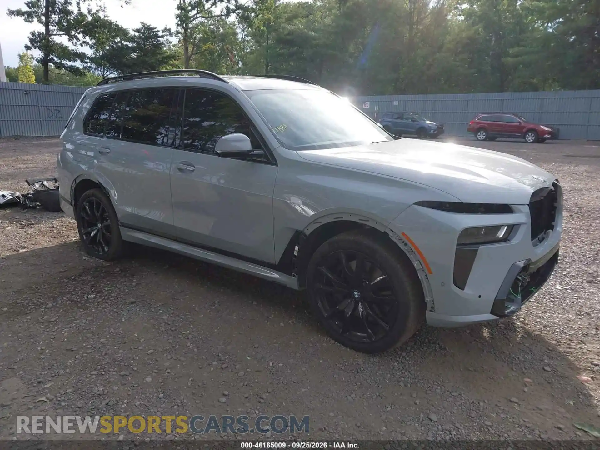 1 Photograph of a damaged car 5UX23EM00S9Y36492 BMW X7 2025