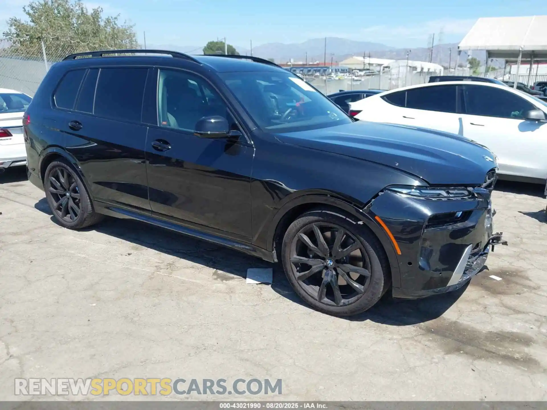 1 fotografías del automóvil dañado 5UX23EM00S9Z22420 BMW X7 2025
