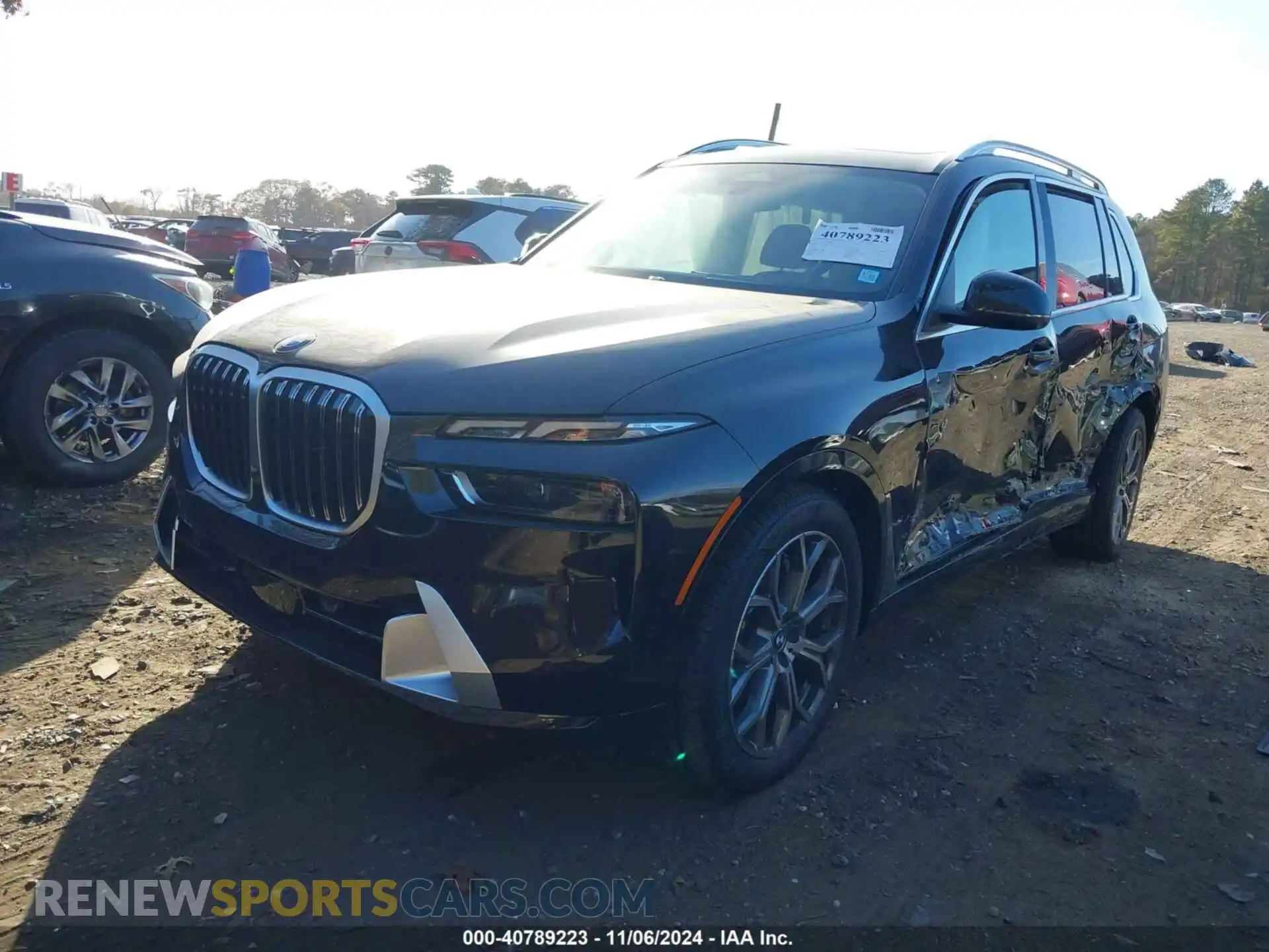 2 Photograph of a damaged car 5UX23EM01S9X05412 BMW X7 2025
