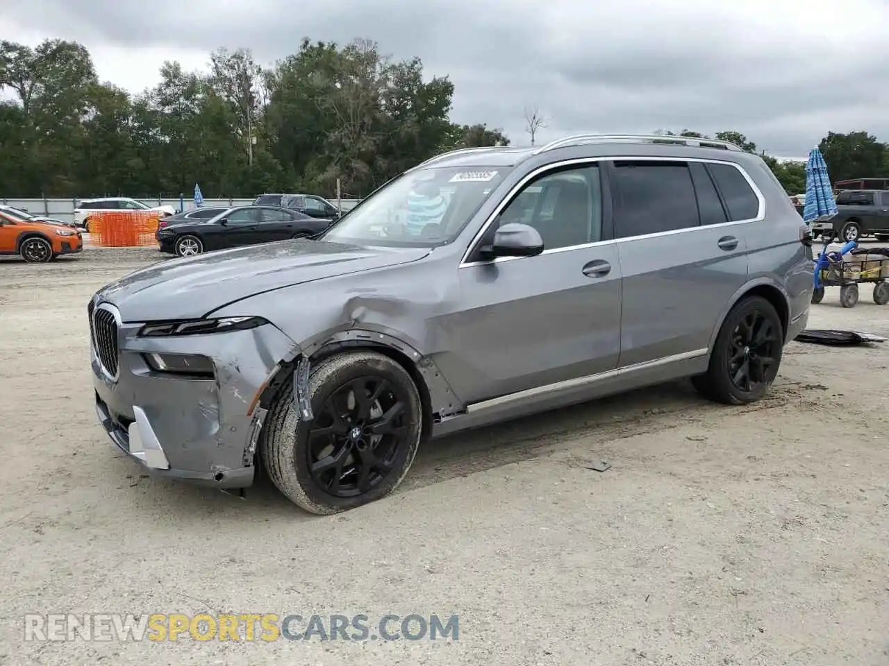 1 Фотография поврежденного автомобиля 5UX23EM01S9X27930 BMW X7 2025