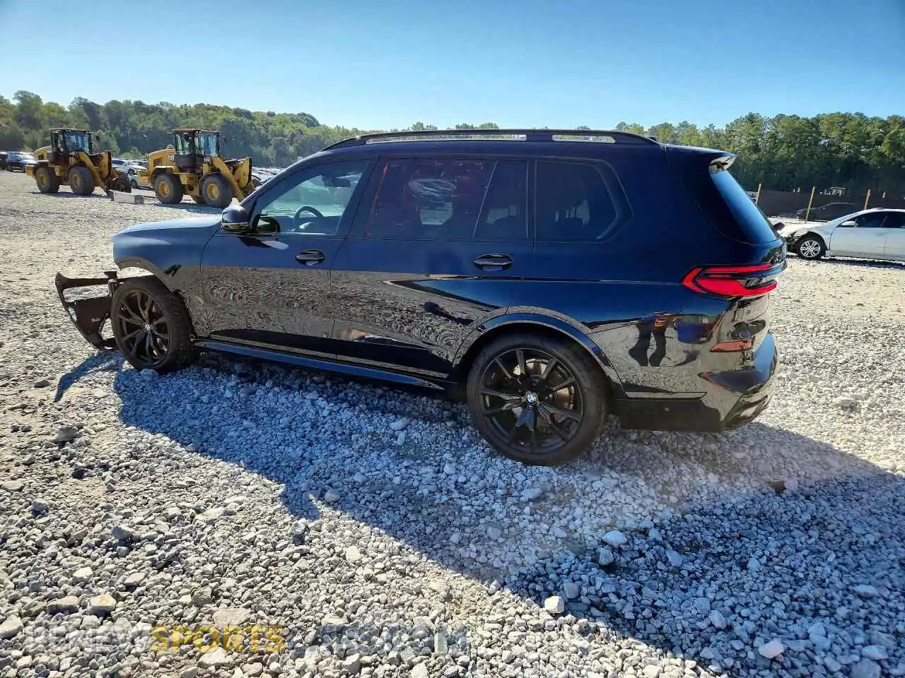 2 fotografías del automóvil dañado 5UX23EM01S9Y07762 BMW X7 2025