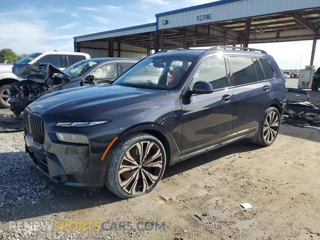 1 Photograph of a damaged car 5UX23EM01S9Z52526 BMW X7 2025