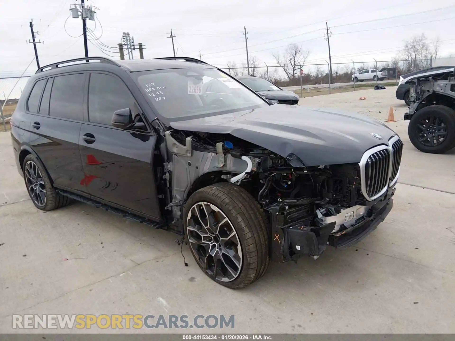 1 Photograph of a damaged car 5UX23EM01S9Z62795 BMW X7 2025
