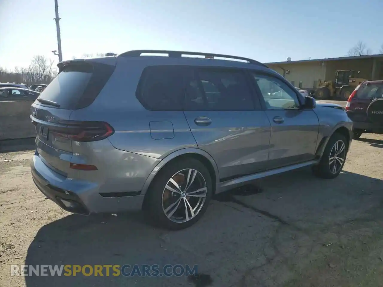3 Photograph of a damaged car 5UX23EM02S9W30056 BMW X7 2025
