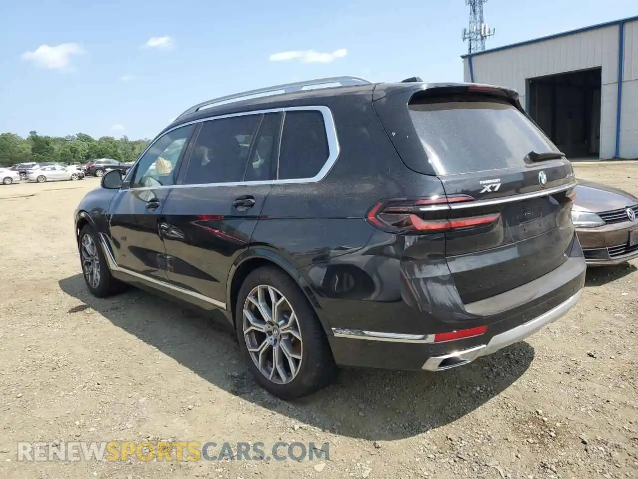 2 Photograph of a damaged car 5UX23EM02S9Y28748 BMW X7 2025