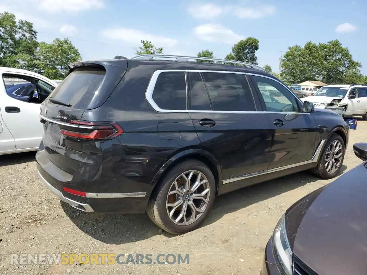 3 Photograph of a damaged car 5UX23EM02S9Y28748 BMW X7 2025