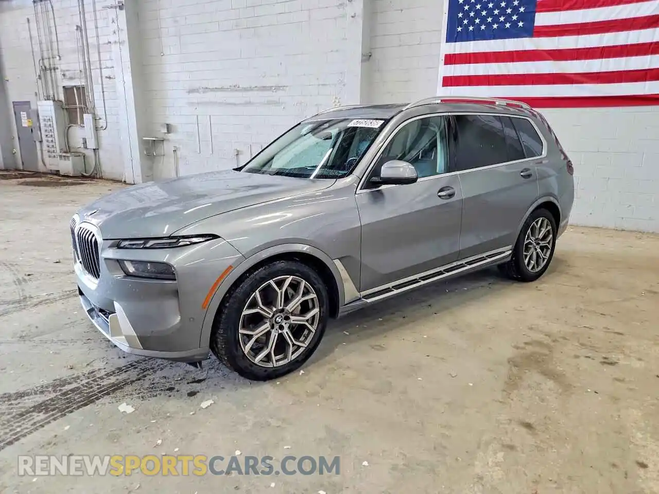 1 Photograph of a damaged car 5UX23EM02S9Z25917 BMW X7 2025
