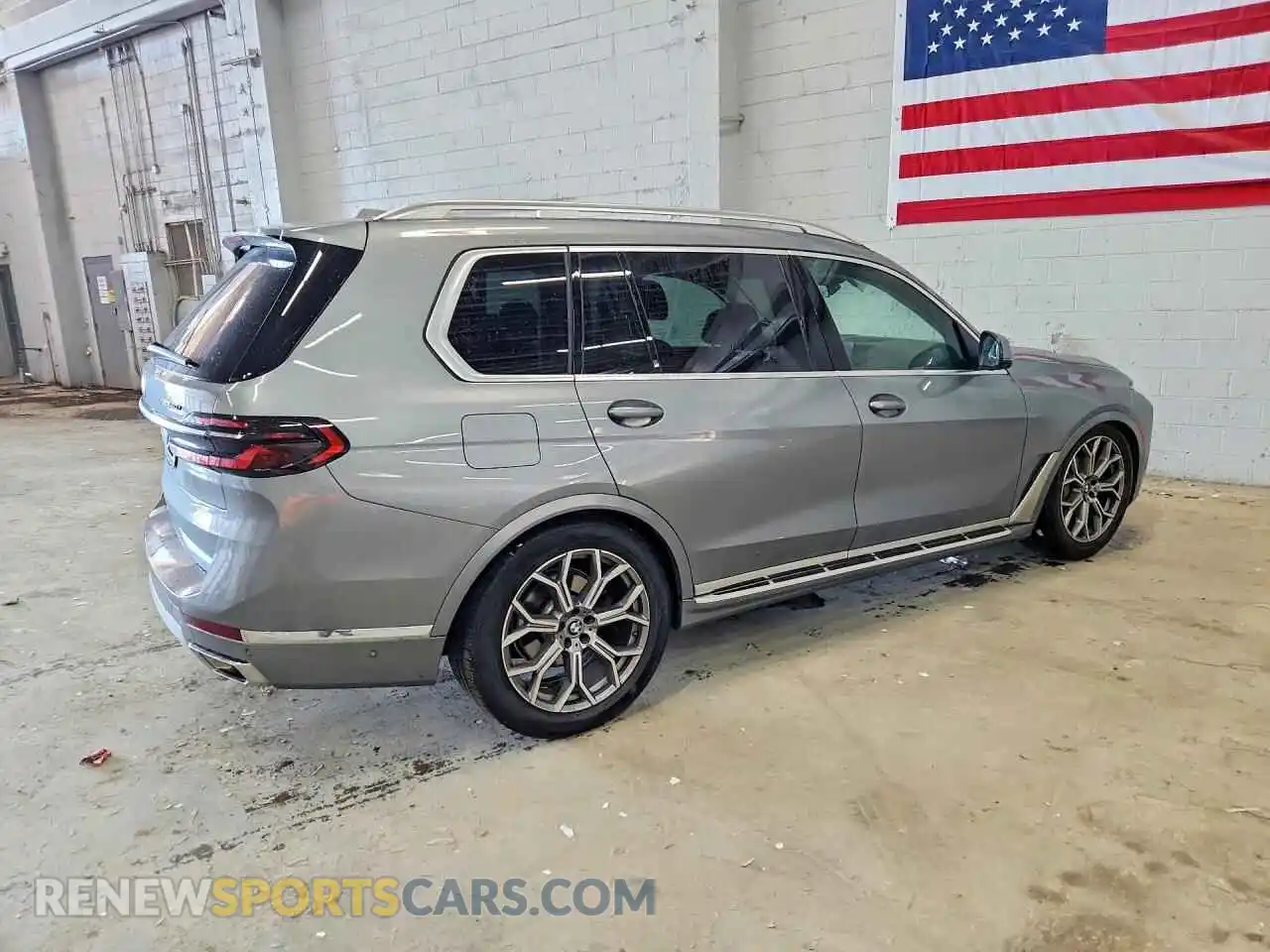 3 Photograph of a damaged car 5UX23EM02S9Z25917 BMW X7 2025
