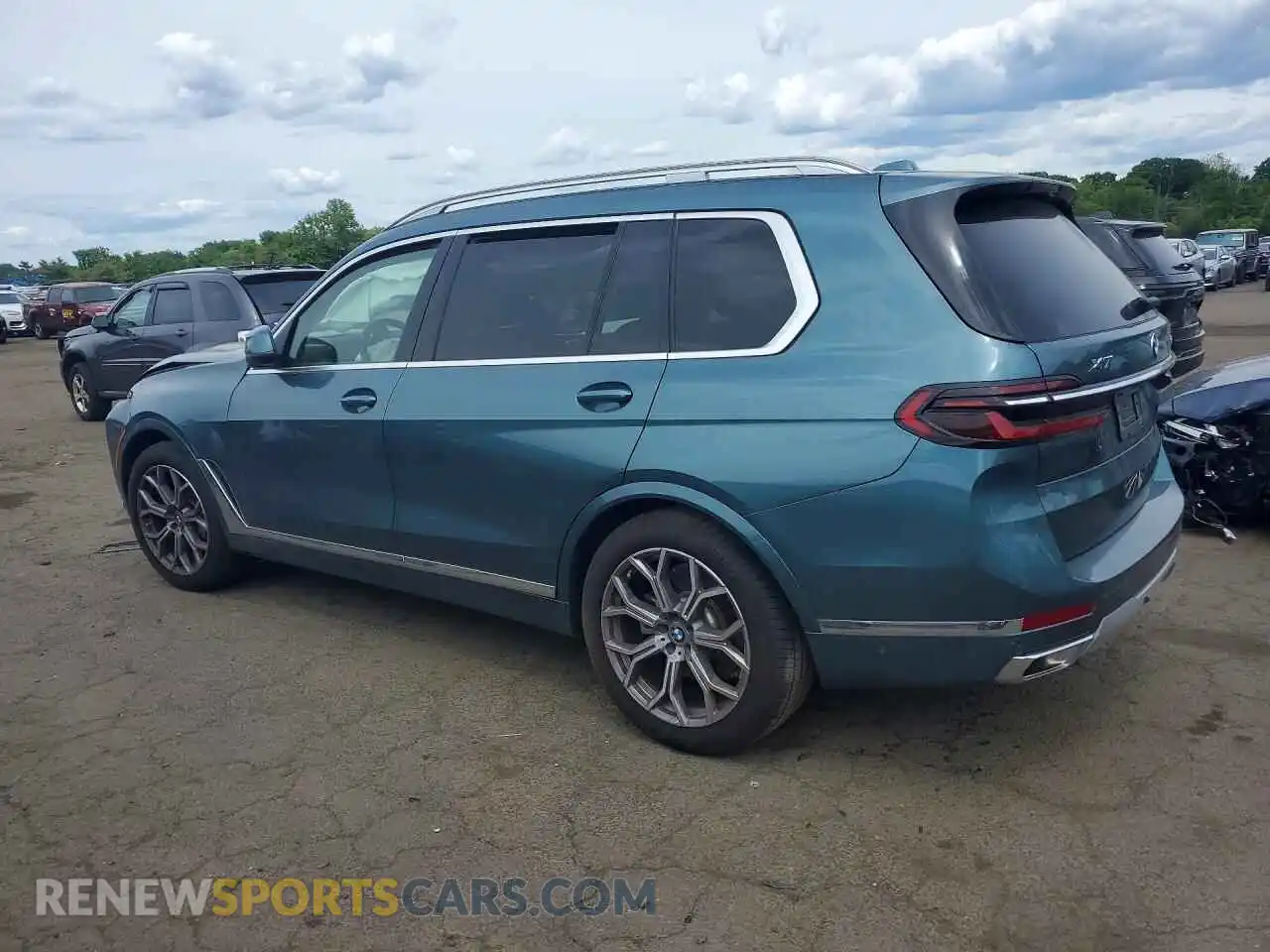 2 Photograph of a damaged car 5UX23EM02S9Z31149 BMW X7 2025