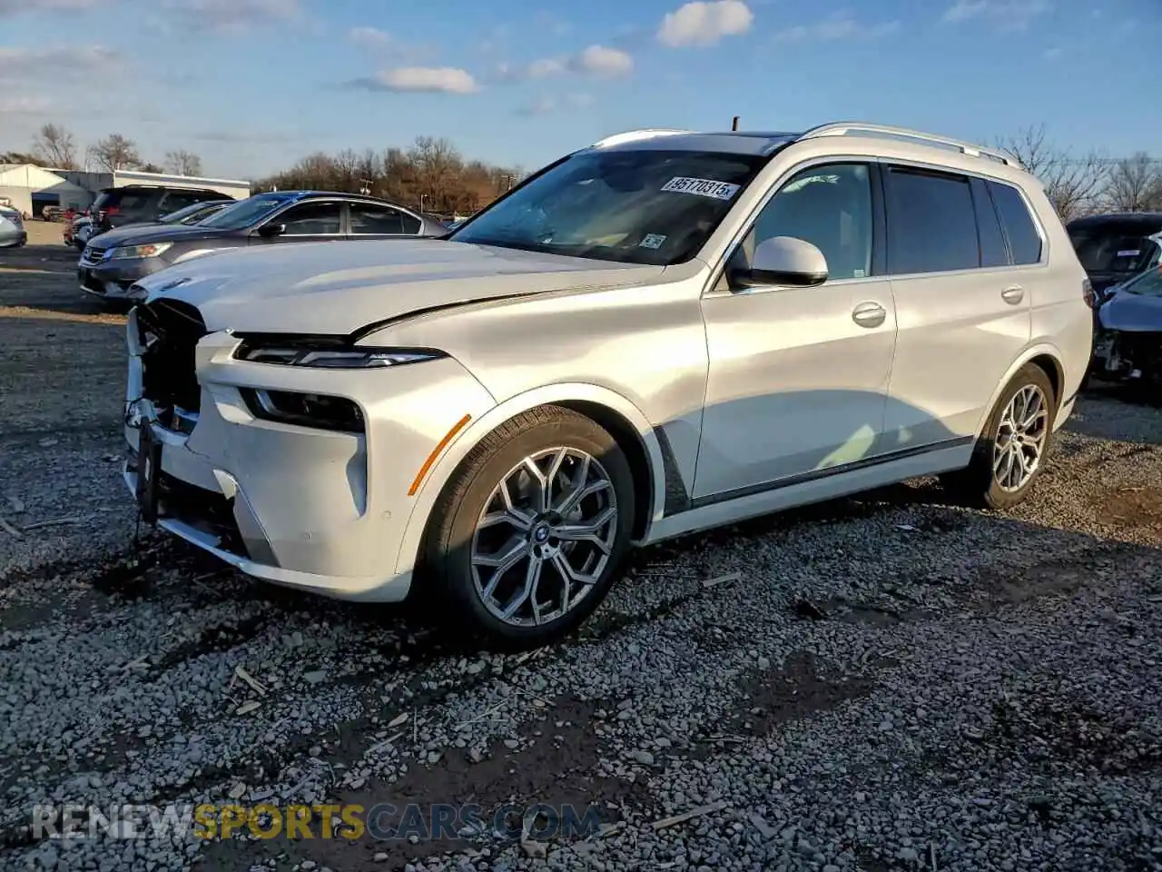 1 Photograph of a damaged car 5UX23EM02S9Z89939 BMW X7 2025
