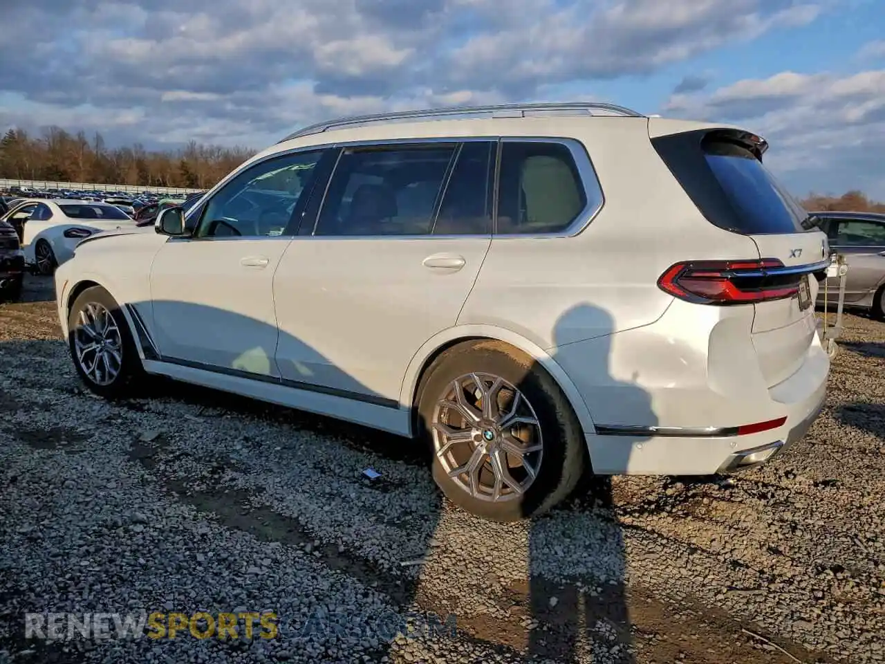 2 Photograph of a damaged car 5UX23EM02S9Z89939 BMW X7 2025