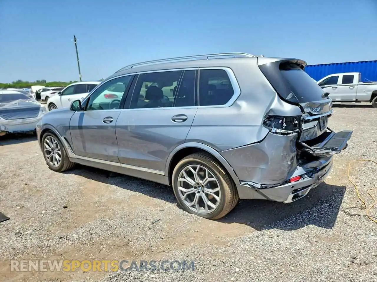 2 Photograph of a damaged car 5UX23EM03S9X64946 BMW X7 2025
