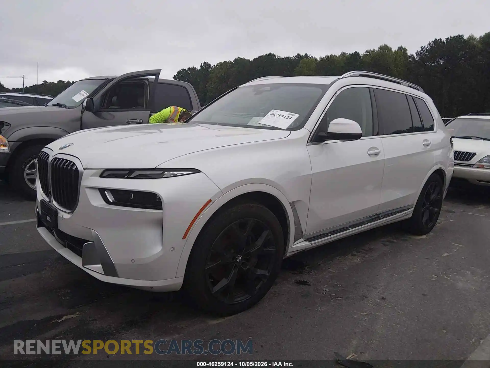 2 fotografías del automóvil dañado 5UX23EM03S9Z24646 BMW X7 2025